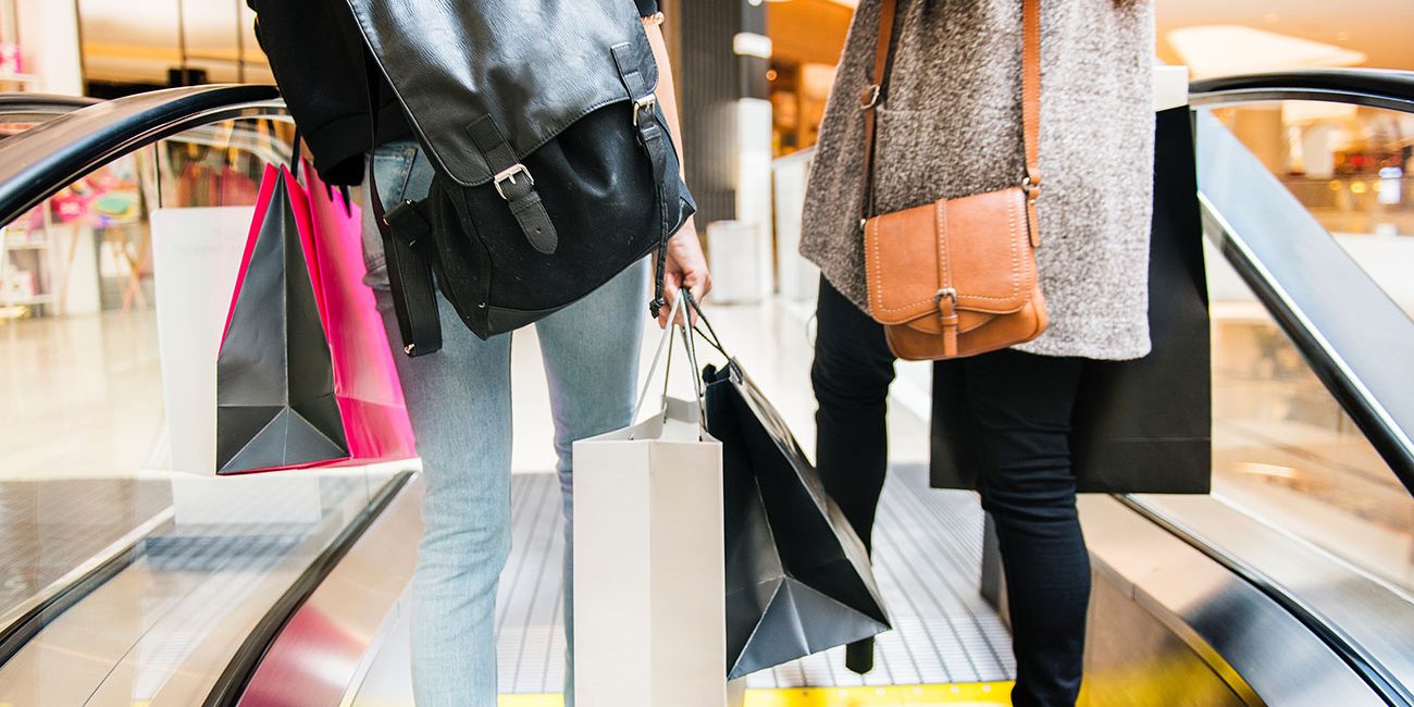 bags-black-friday-escalator-1368690
